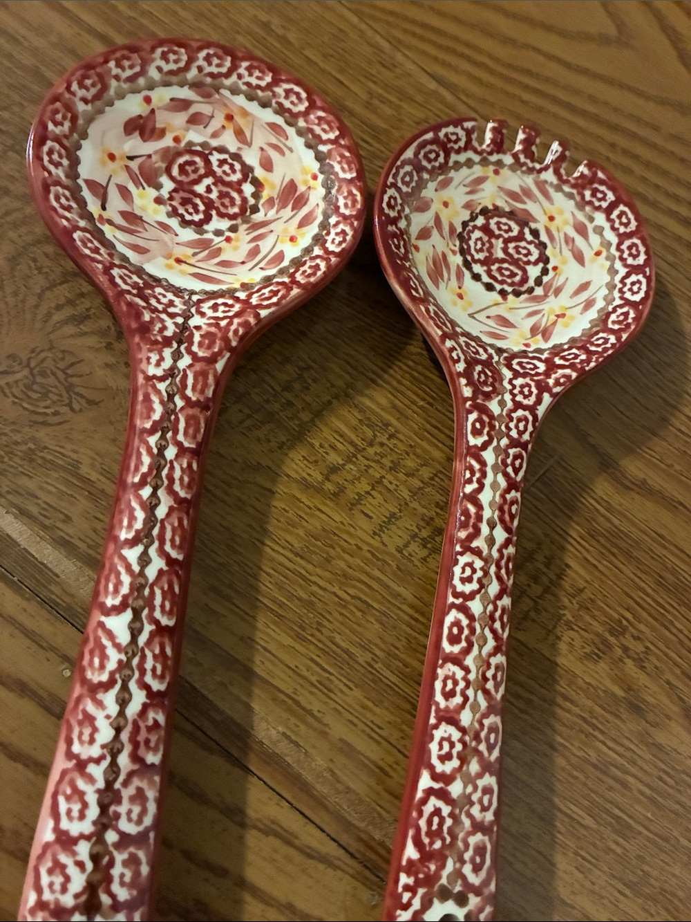 Temptations Red and Cream Hand-Painted Ceramic Spoon Serving Set of 2